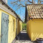 Apartamento Charmerende I Den Gamle Kirkesmedje Rønne