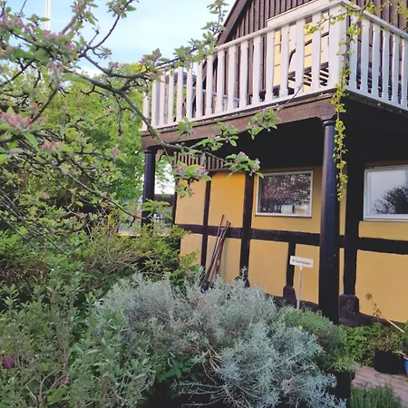 Charmerende I Den Gamle Kirkesmedje Apartmán