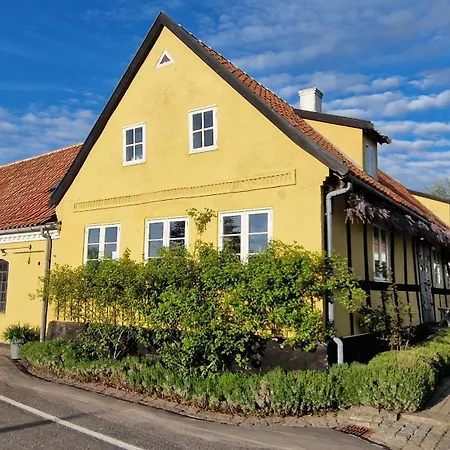 Charmerende I Den Gamle Kirkesmedje 公寓