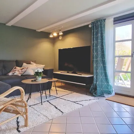 Charmerende I Den Gamle Kirkesmedje Apartmán *