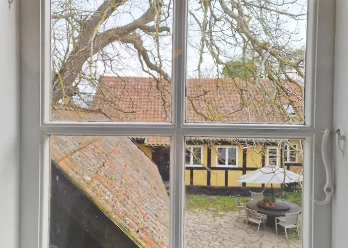 Charmerende I Den Gamle Kirkesmedje Apartment Rønne