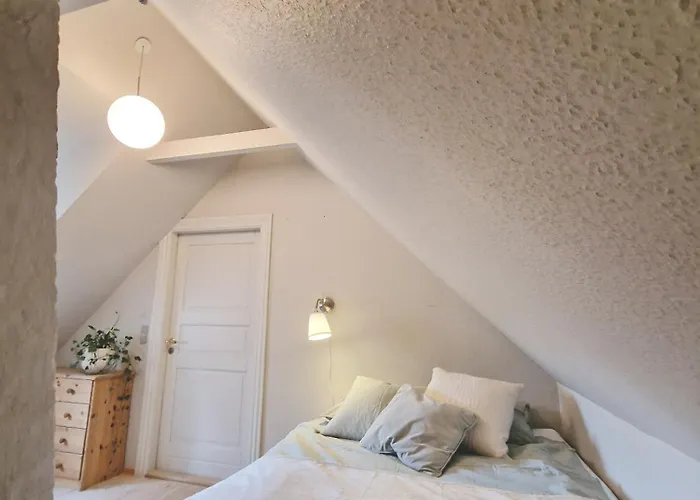 Charmerende I Den Gamle Kirkesmedje Ronne