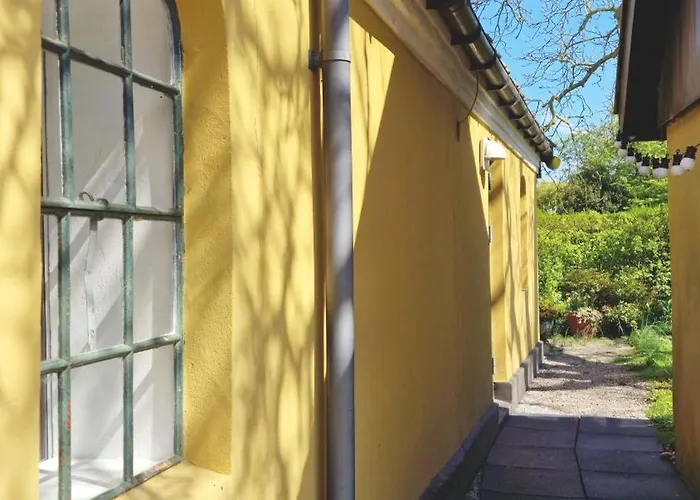 Charmerende I Den Gamle Kirkesmedje Rønne